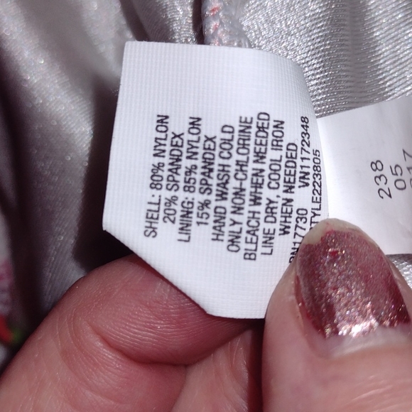 NWT size large Women's ISAAC MIZRAHI  one piece red and green bathing suit - Picture 9 of 9